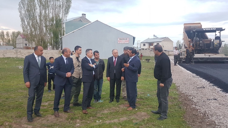 Sayın Valimiz ve Belediye Başkanımız Süleyman Elban Asfalt çalışmalarını yerinde inceledi