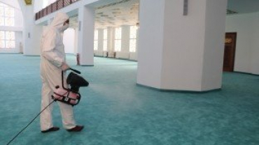 Belediyemiz, ibadete açılacak camileri dezenfekte etmeye başladı